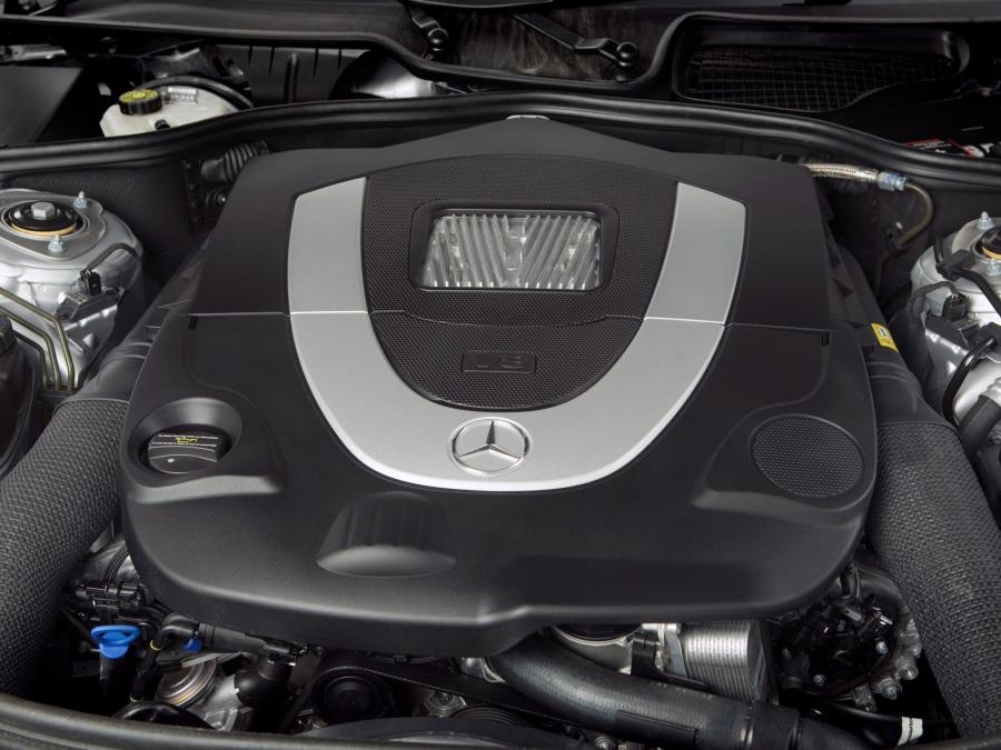  Mercedes-Benz CL500 2006 года  (UK) (фото 4 из 16)